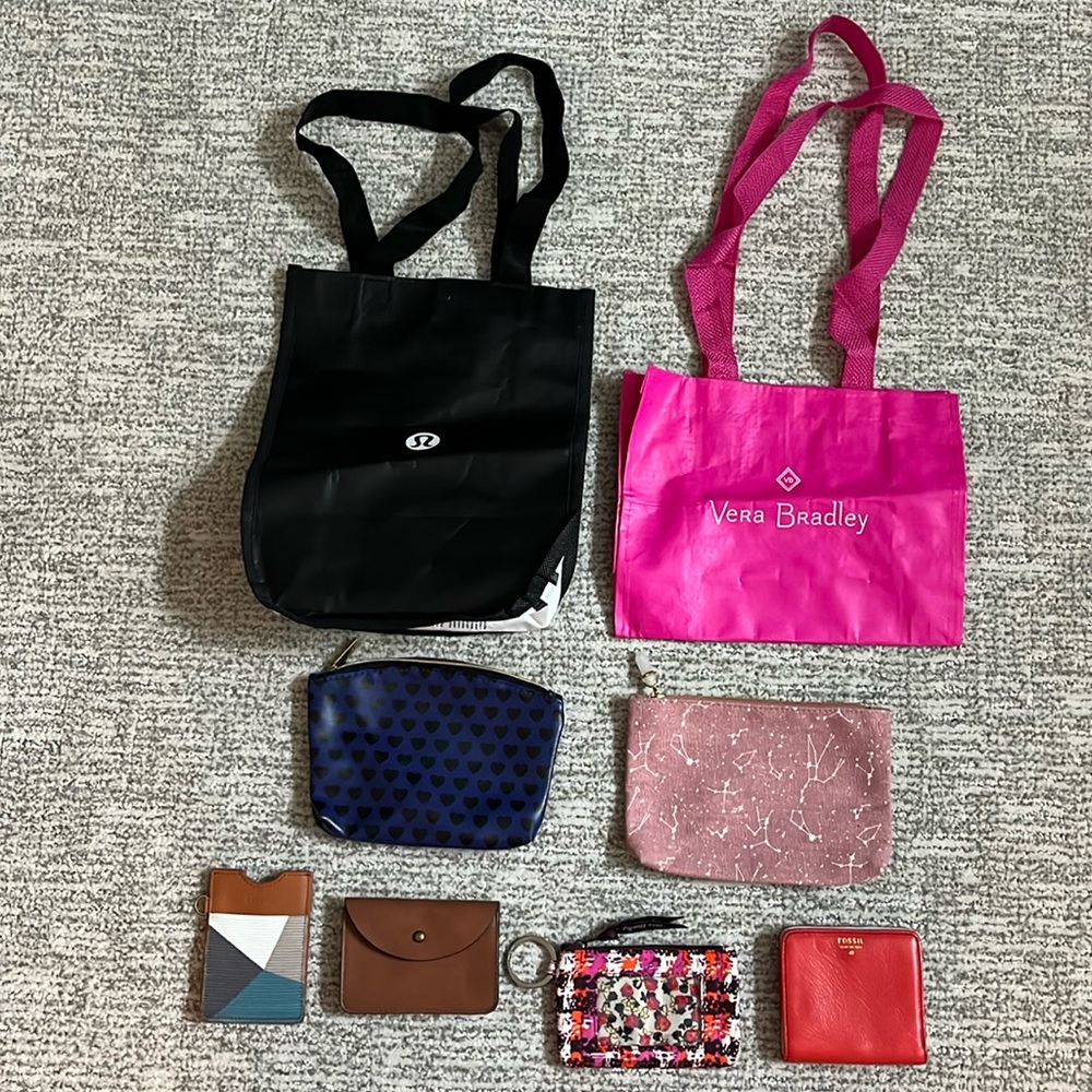 Fossil, Lululemon, Vera Bradley, Ipsy, Universal Thread